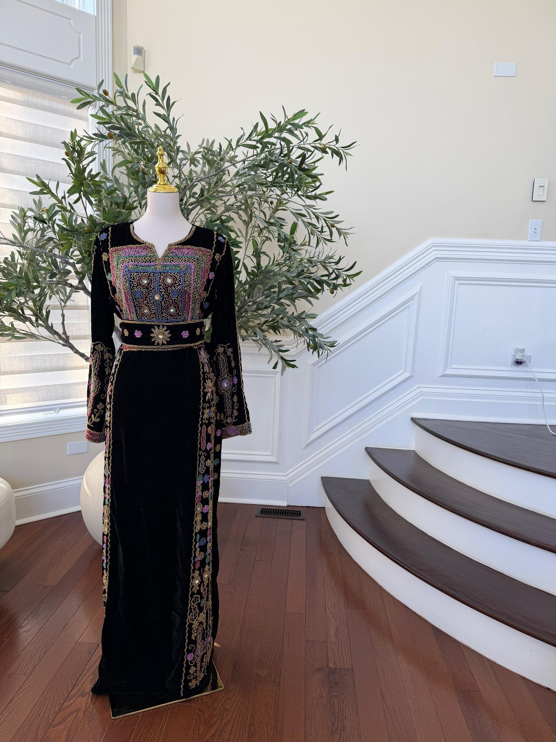 Black Velvet Stone Thobe