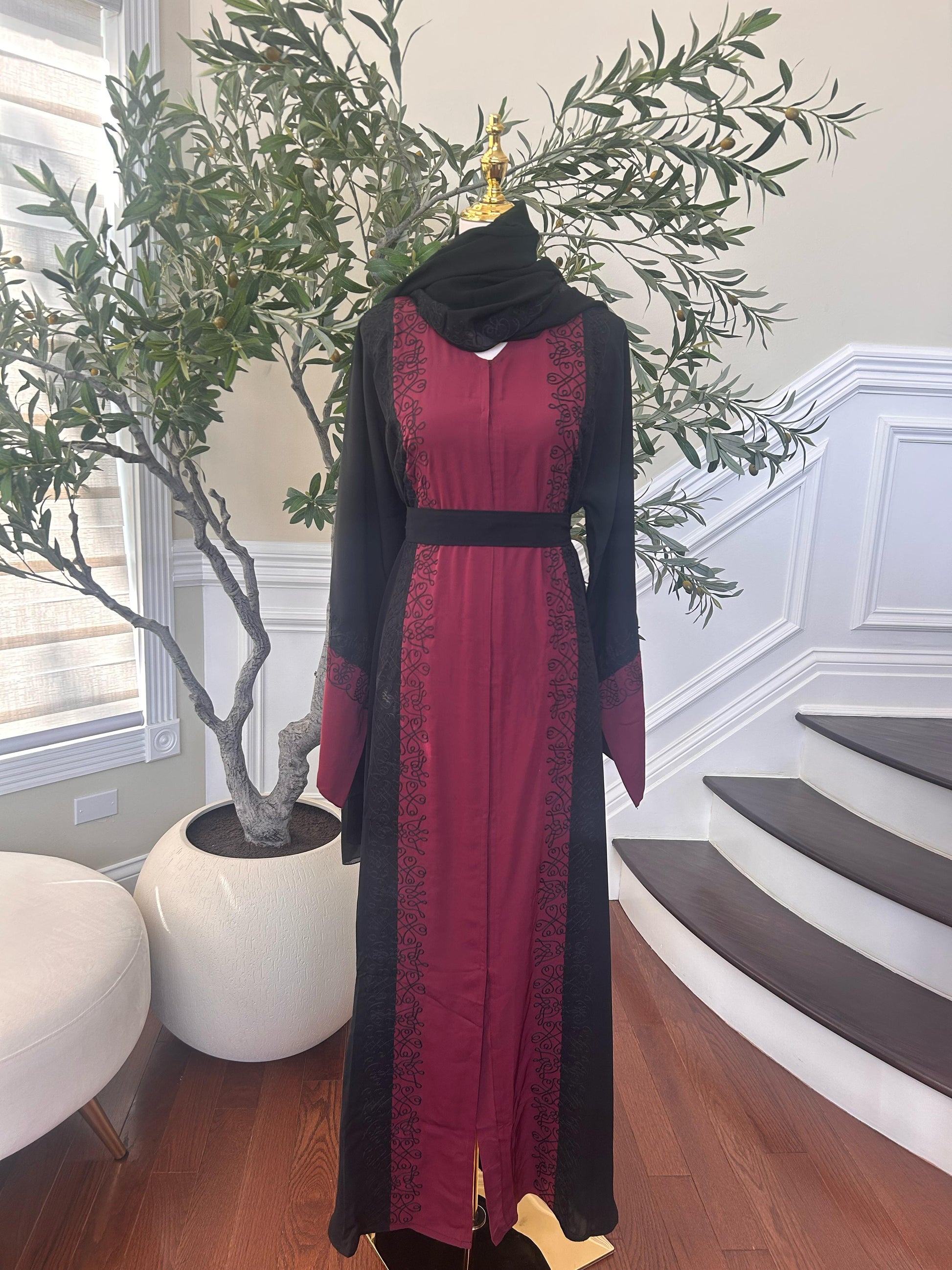 Burgundy Black Elegance Abaya