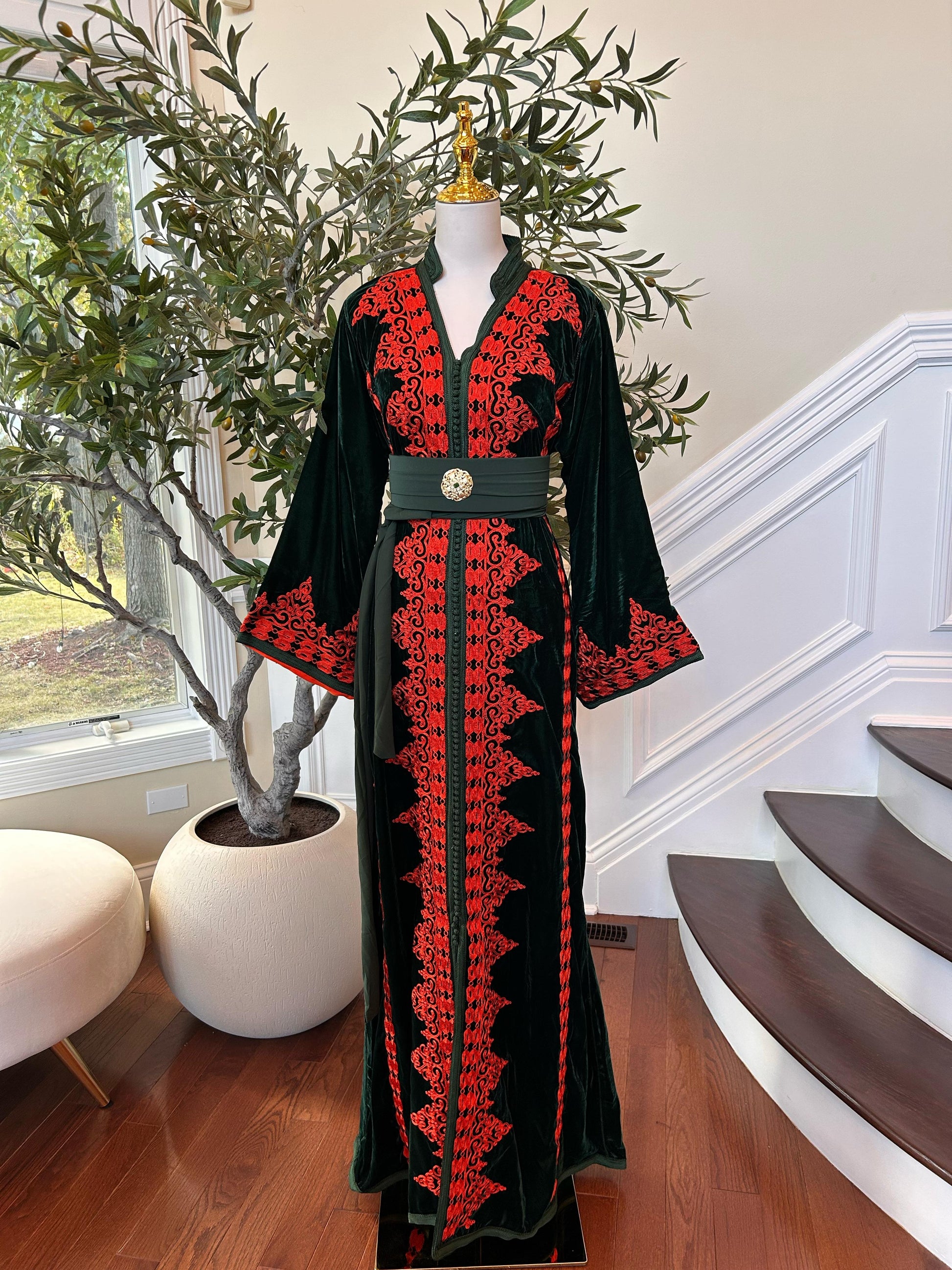 Green Velvet Embellished Red Kuftan