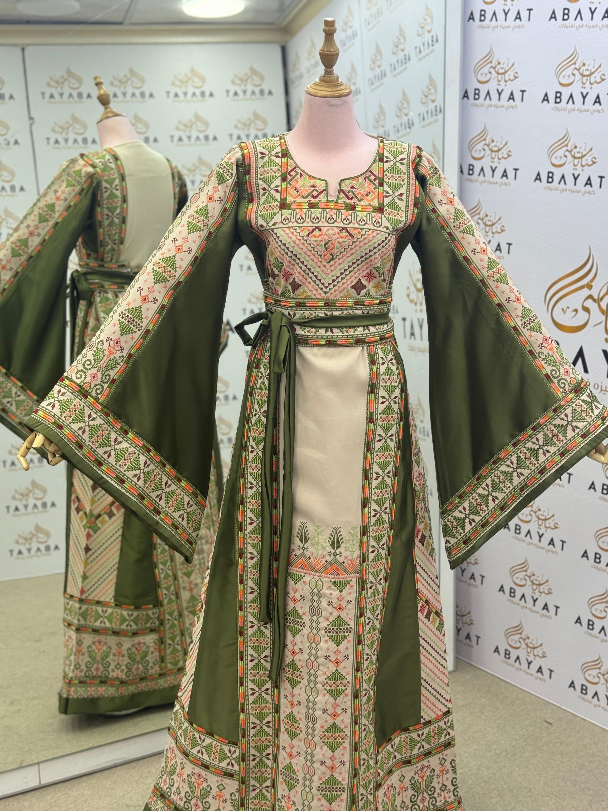 Classic Olive & Cream Traditional Embroidery Thobe