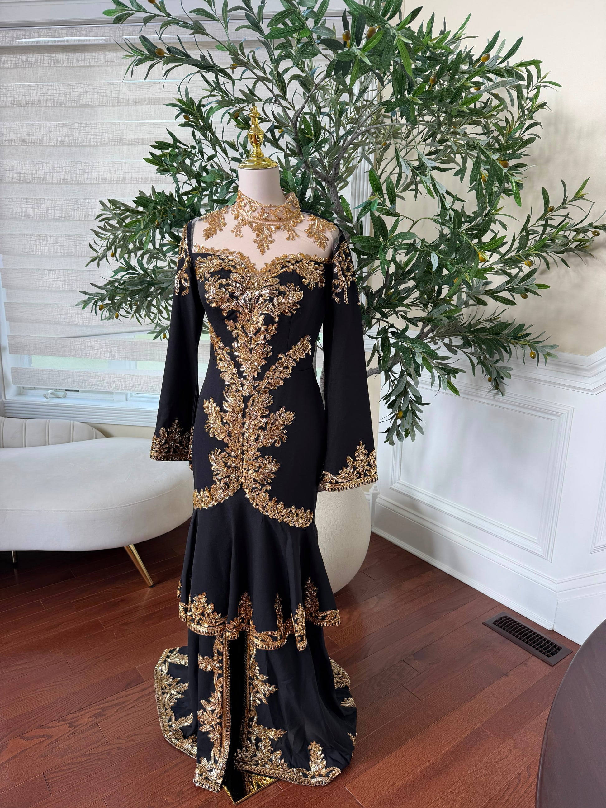 Black Golden Elegance Beaded Kuftan