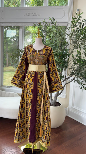 Elegant Golden Mulberry Tatreez Thobe
