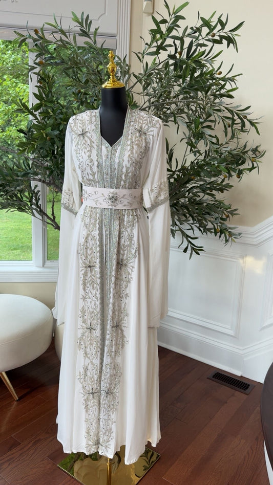 White Luxe Essence Kuftan- Graceful & Timeless Beading