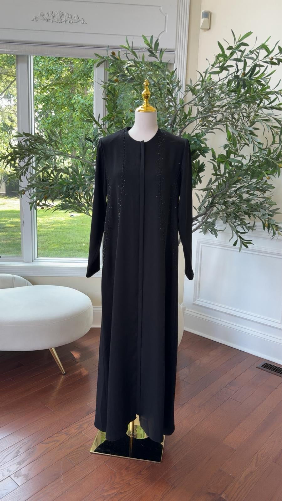 Midnight Black Abaya – Subtle Sparkle Detail