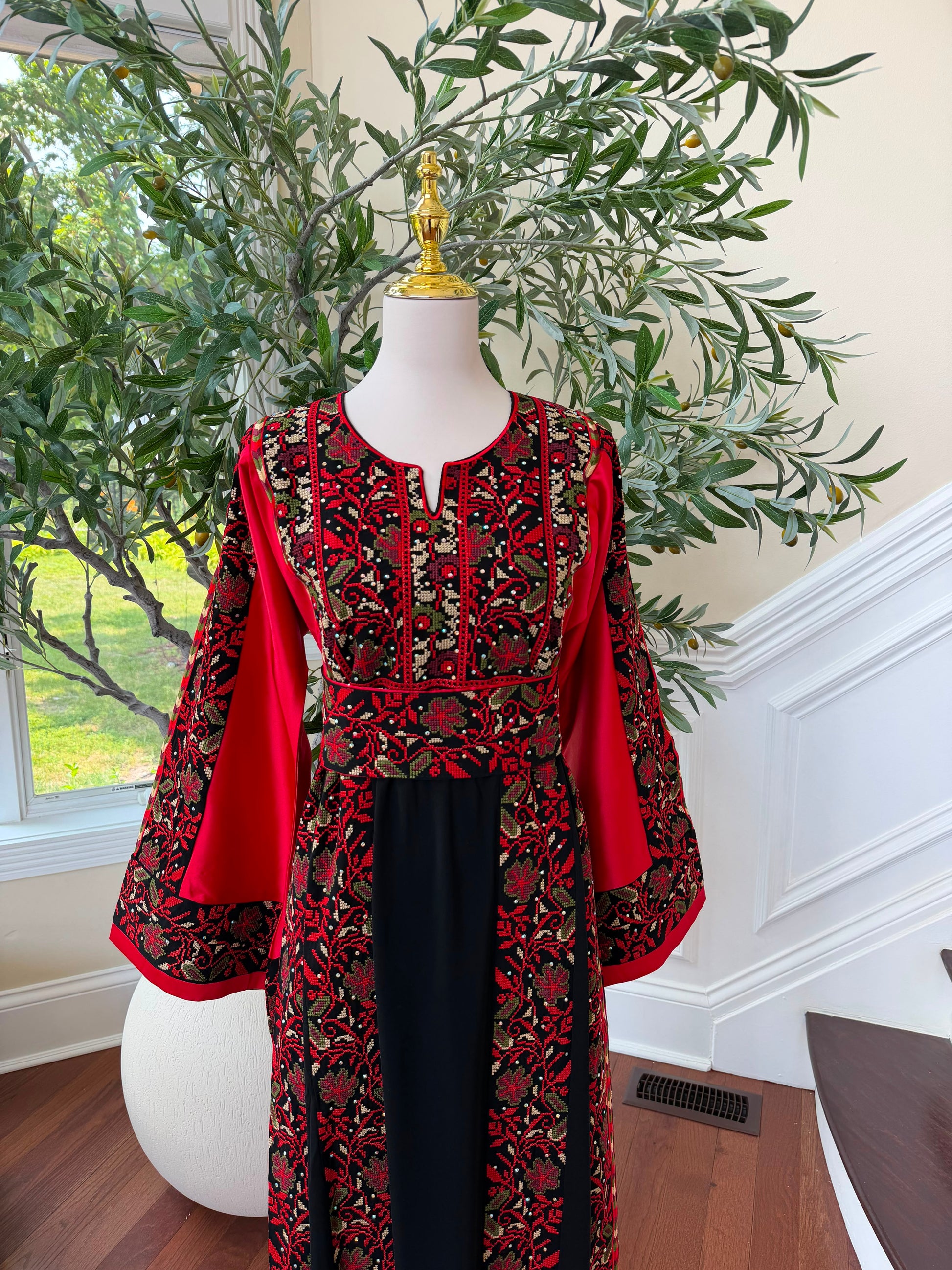 Red Embroidery Tatreez Black Thobe