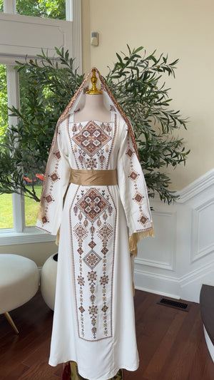 White Elegance Thobe Golden Tatreez Detail