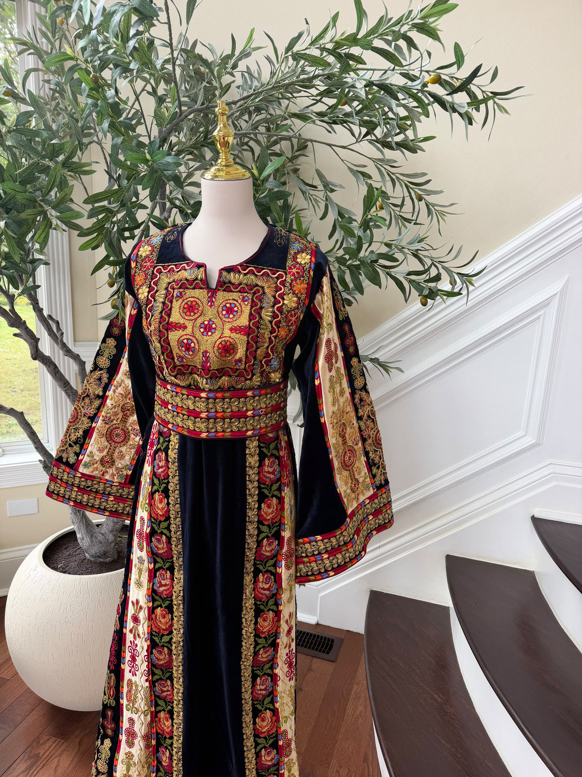 Navy Blue Embroidery Tatreez Thobe