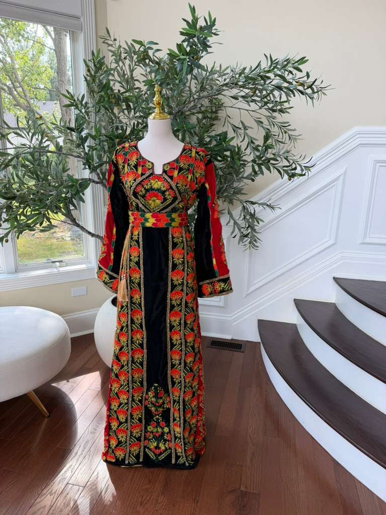 Velvet Black Embroidery Beaded Stone Thobe