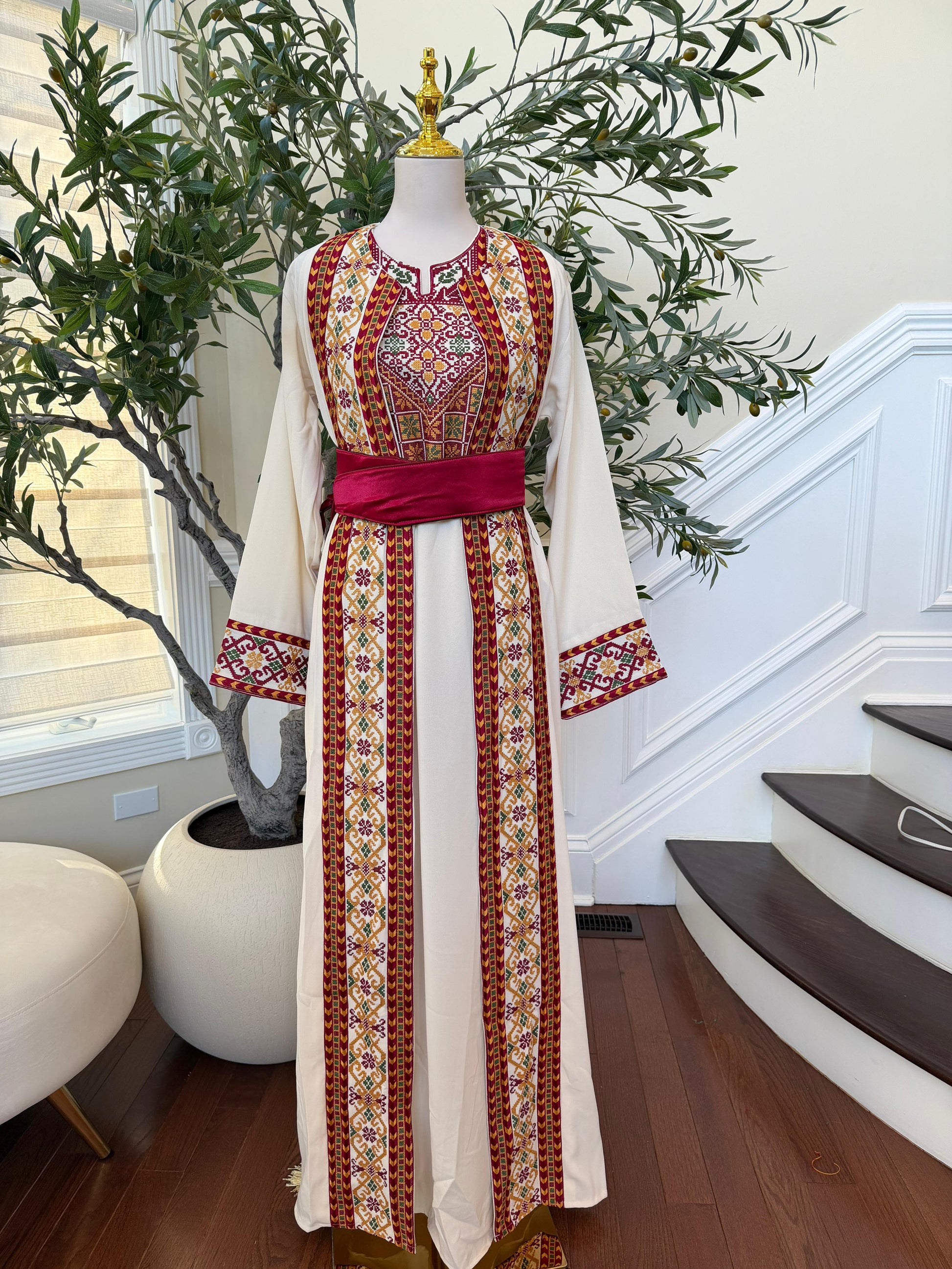 White Embroidery Tatreez Two Piece Thobe