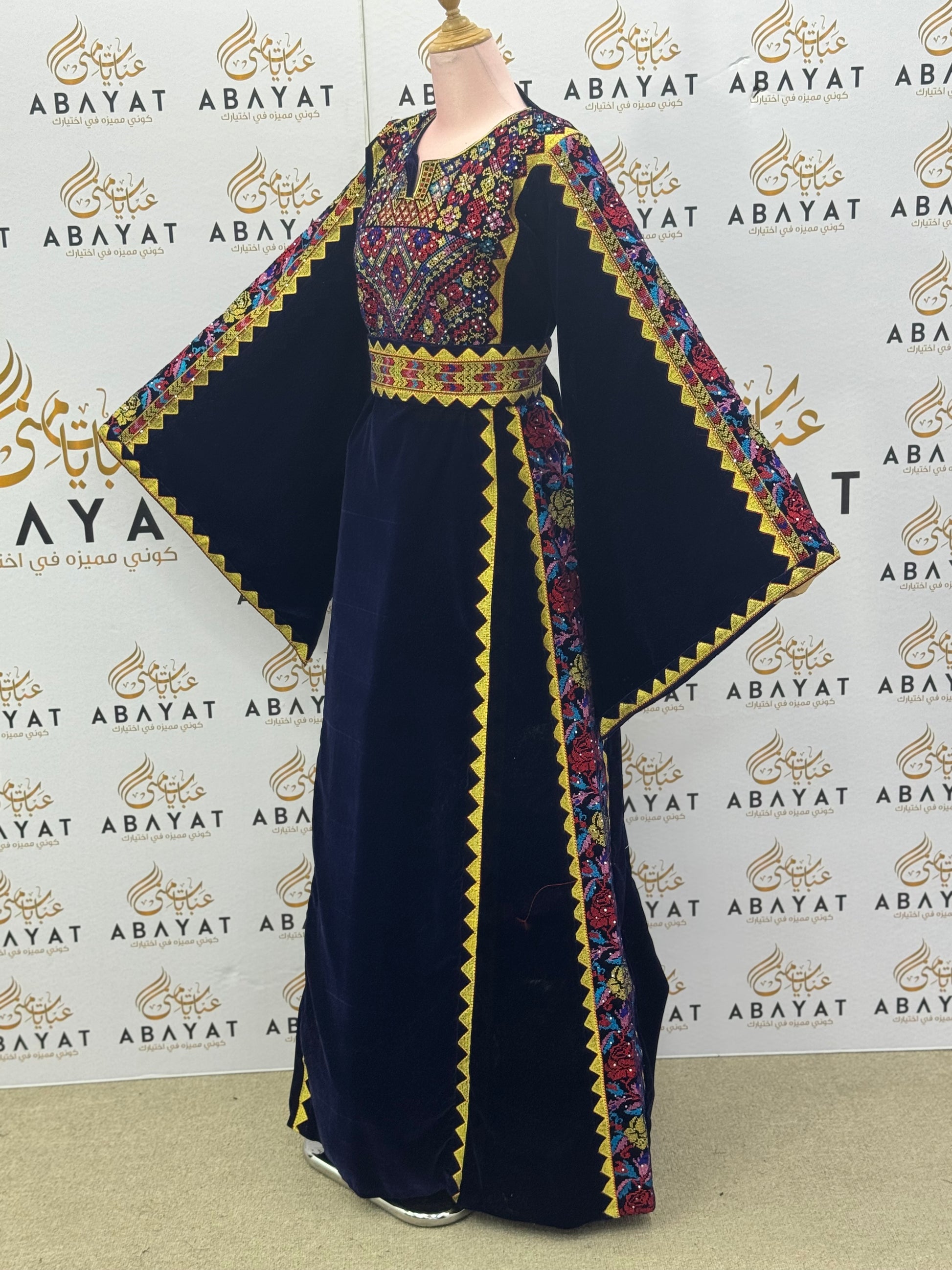 Midnight Blue Velvet Thobe – Traditional Palestinian Embroidery