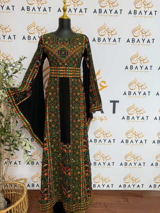 Elegant Black Embroidery Green Tatreez Thobe / A