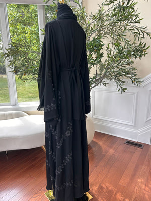 Black Floral Essence Charm Abaya