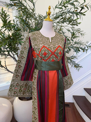 Olive Majesty Majdalawi Embroidered Tatreez Thobe