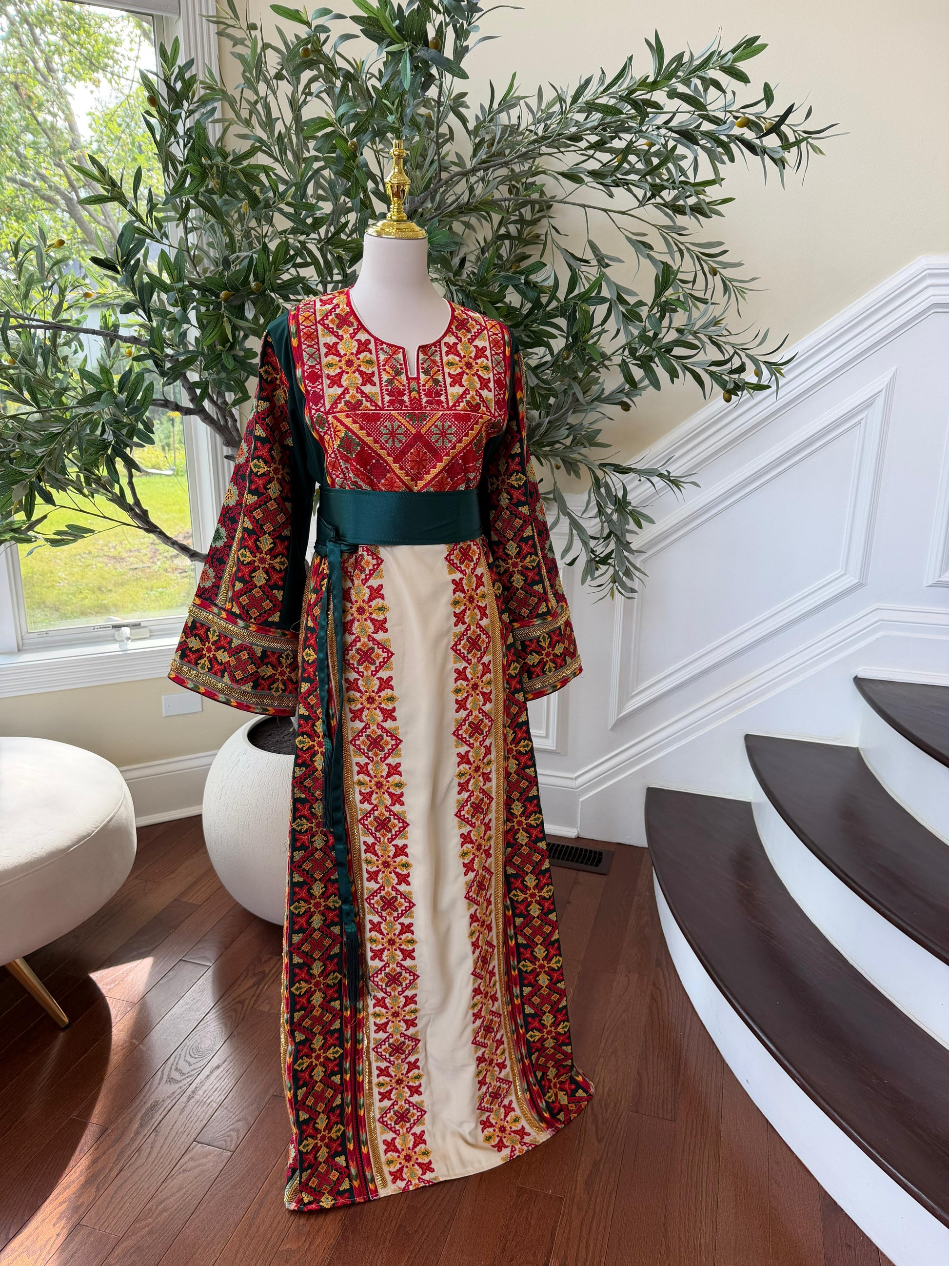 Cream Embroidery Tatreez Green Sabal Kharaz Thobe