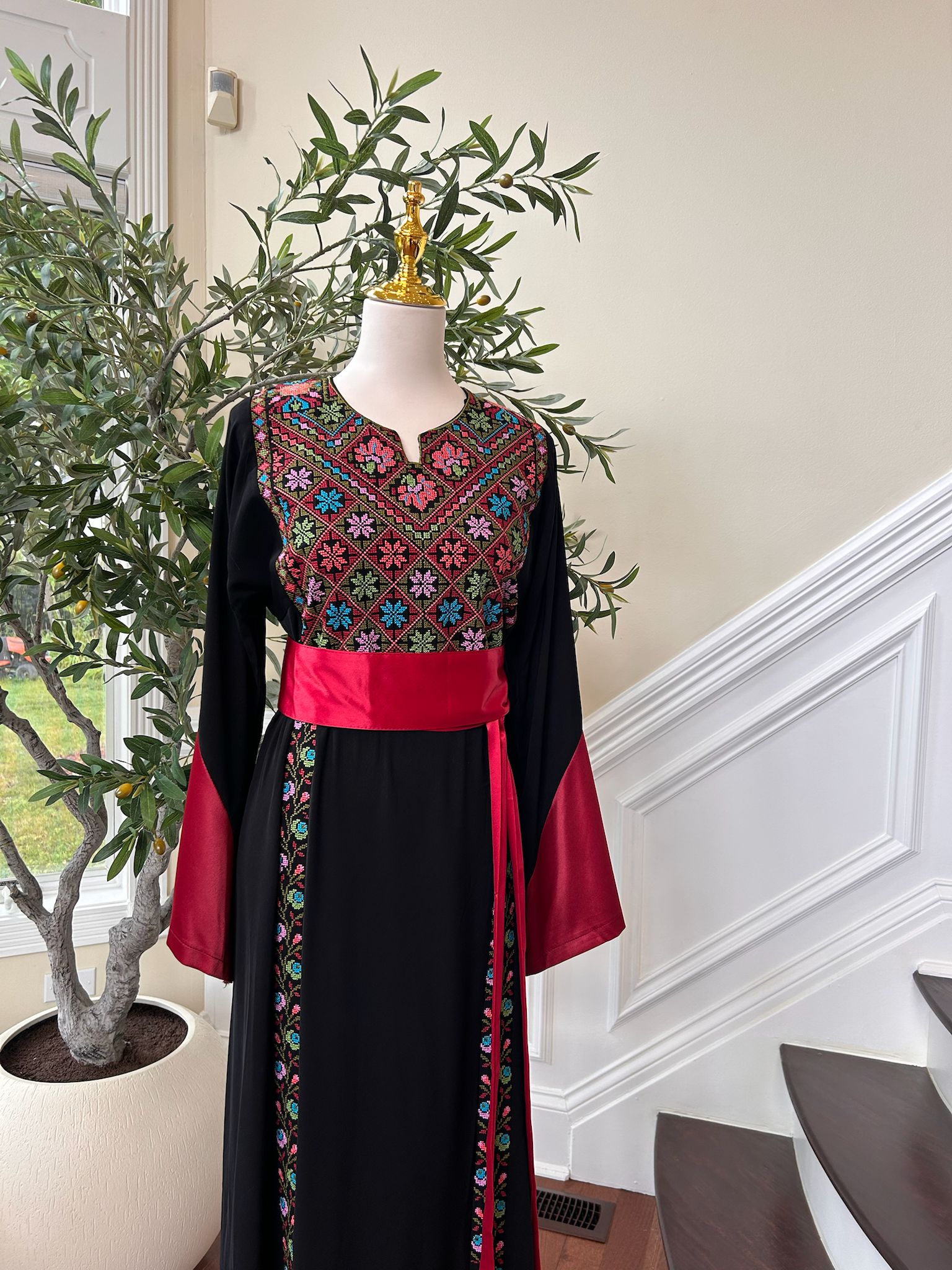 Black Tatreez Embroidery Thobe  Satin Red Detail