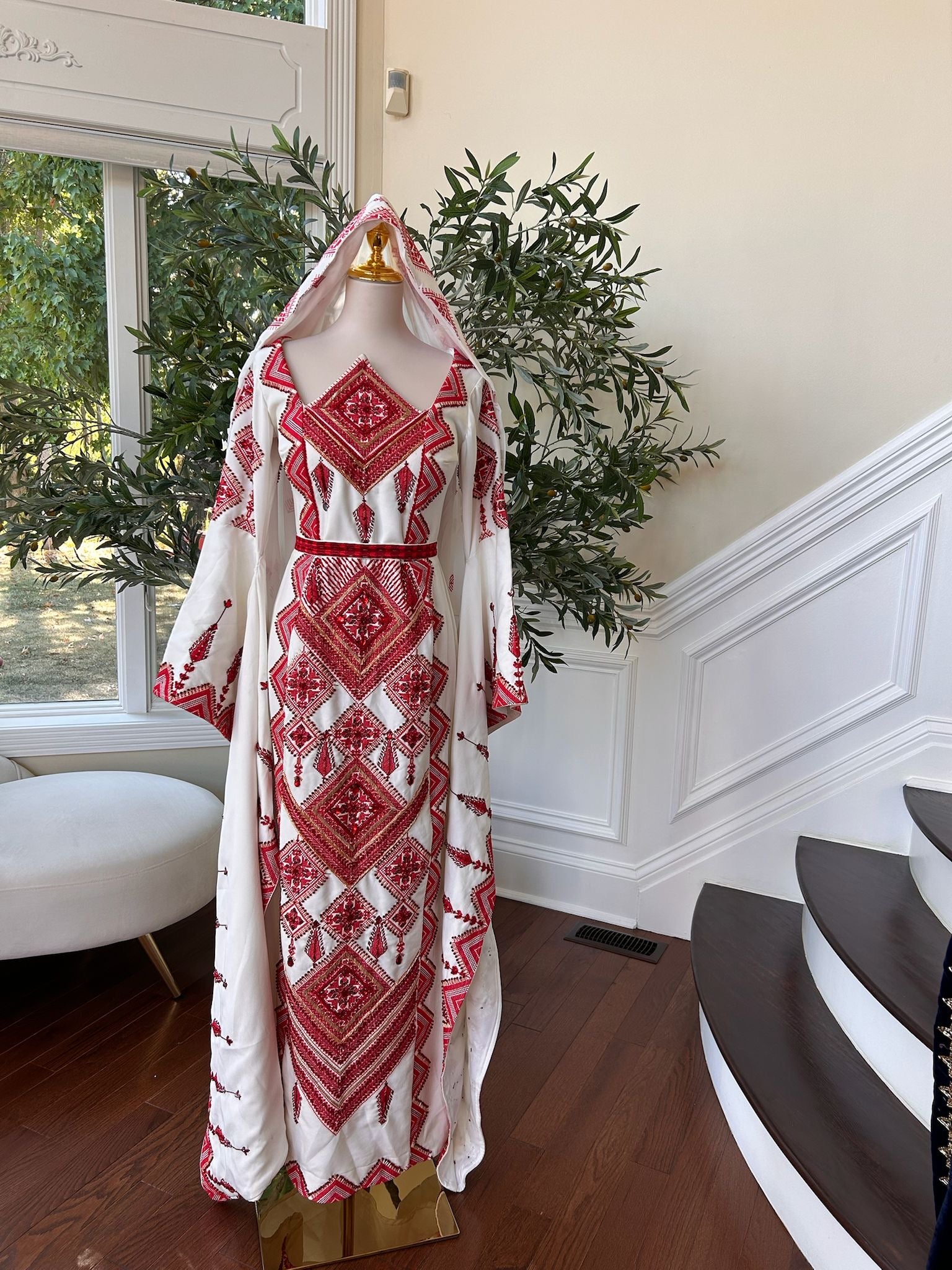 White Elegance Red Tatreez Thobe Dress / Khirka Shal included