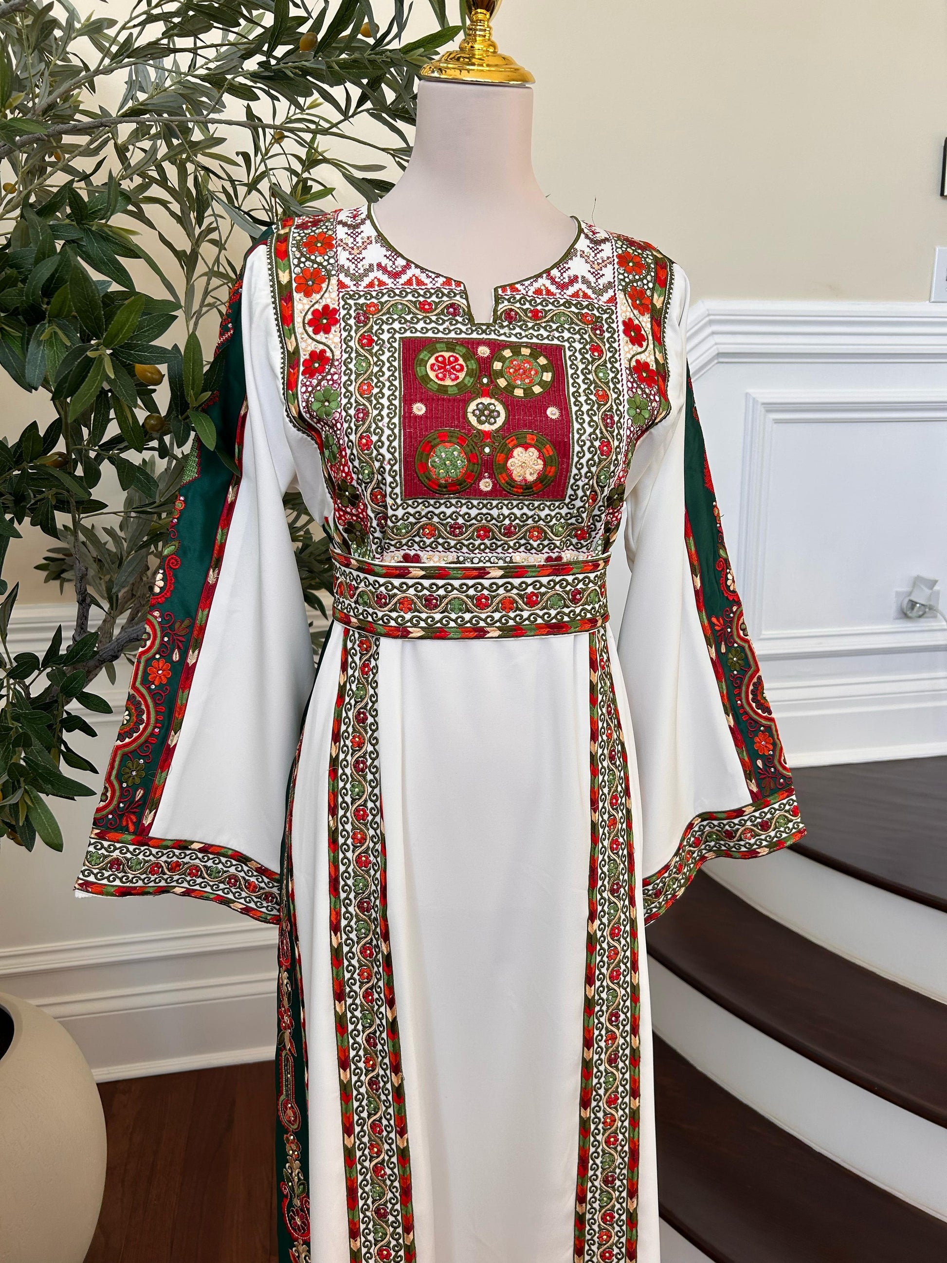 White Embroidery Tatreez Thobe