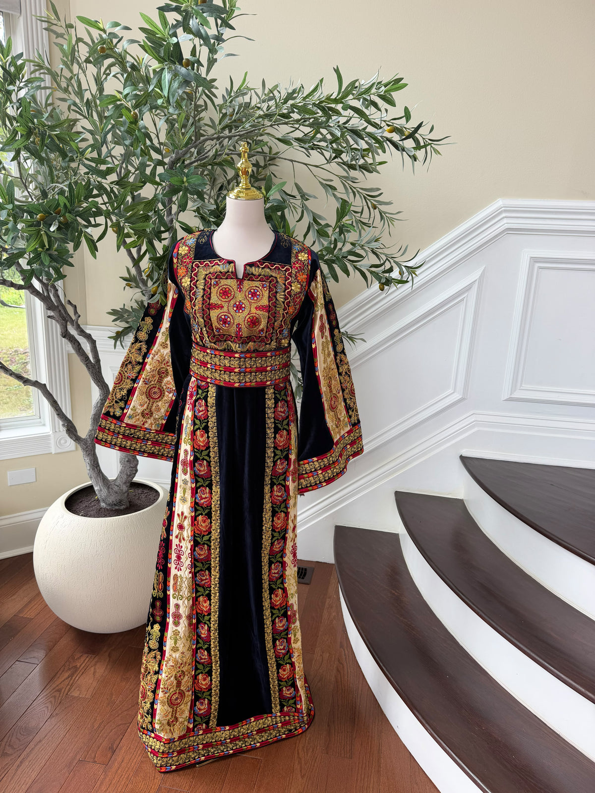 Navy Blue Embroidery Tatreez Thobe