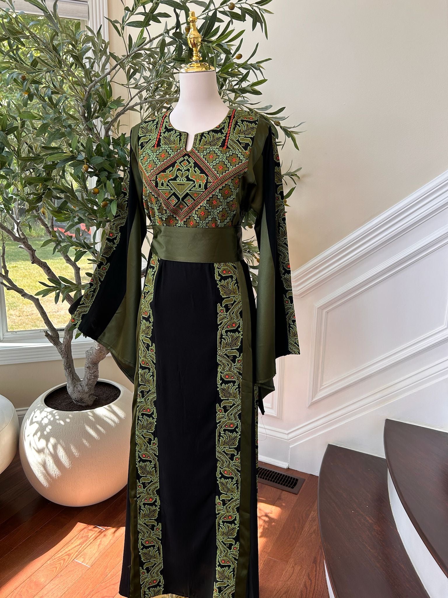 Black Embroidery Tatreez Green Thobe