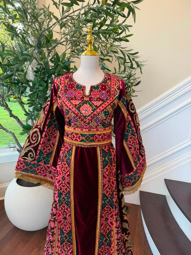 Burgundy Embroidery Tatreez Elegance Thobe