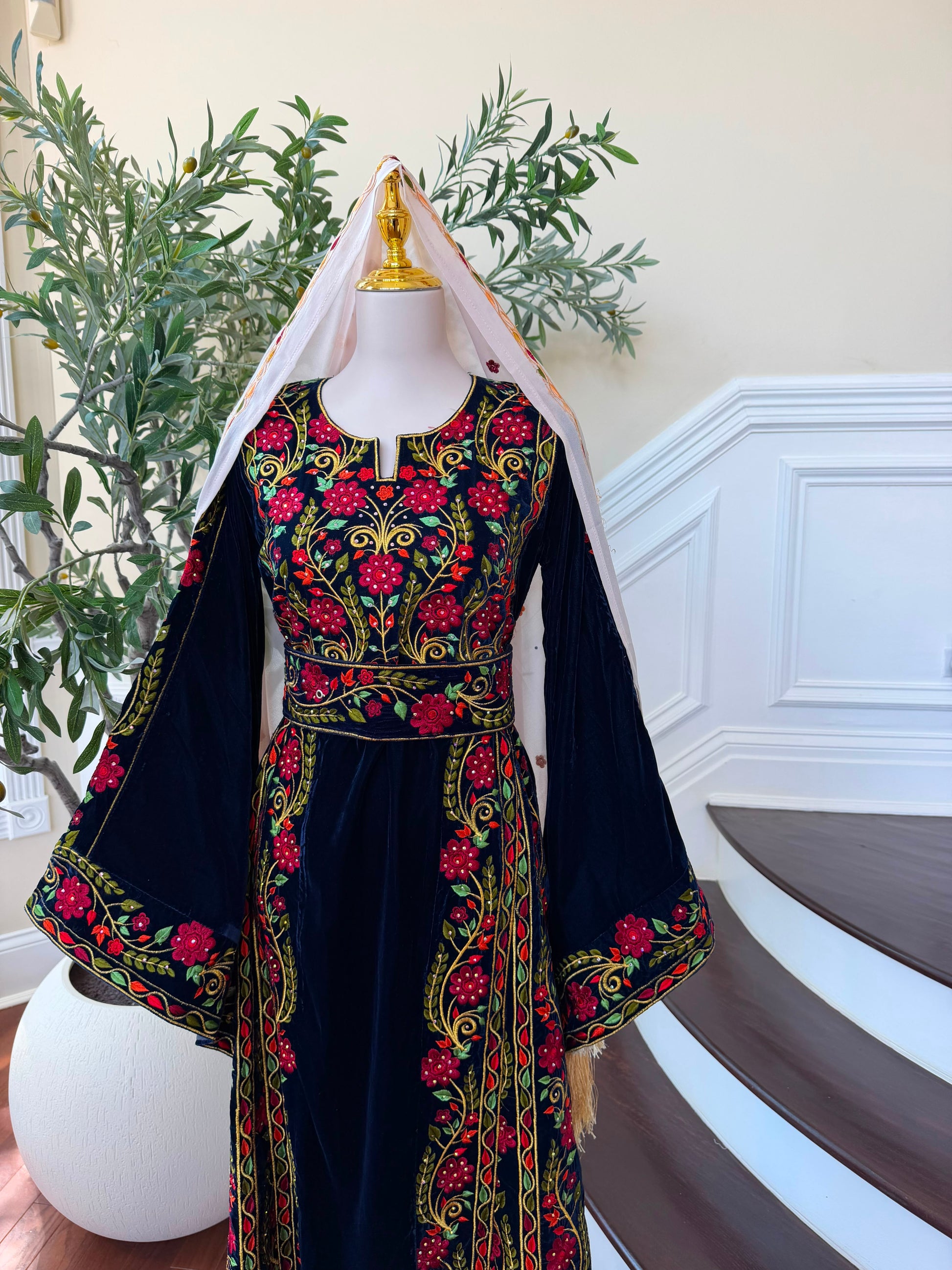 Velvet Blue Floral Embroidered Tatreez Thobe