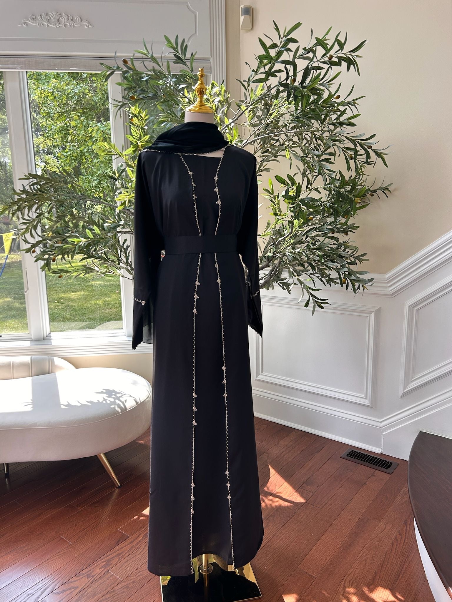 Black Crepe Fabric Charm Beaded Abaya