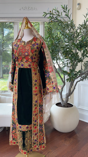 Velvet Green Tatreez Sabal Kharaz Thobe