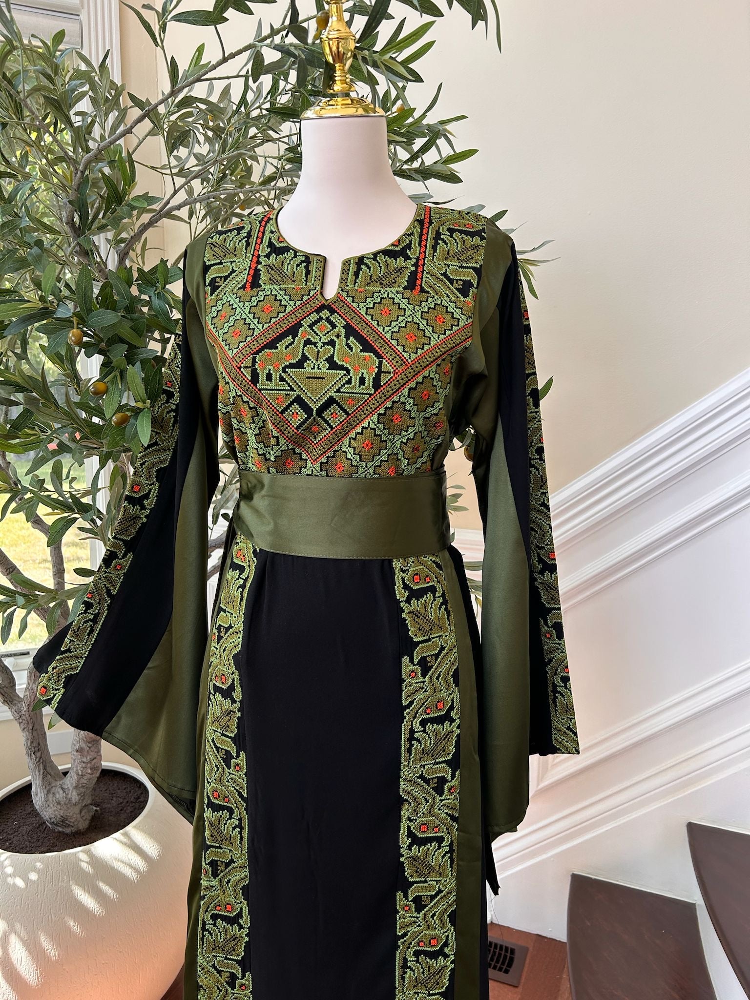 Black Embroidery Tatreez Green Thobe