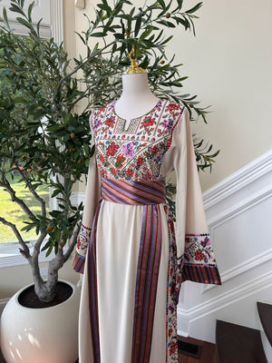 Cream Floral Embroidery Tatreez Thobe