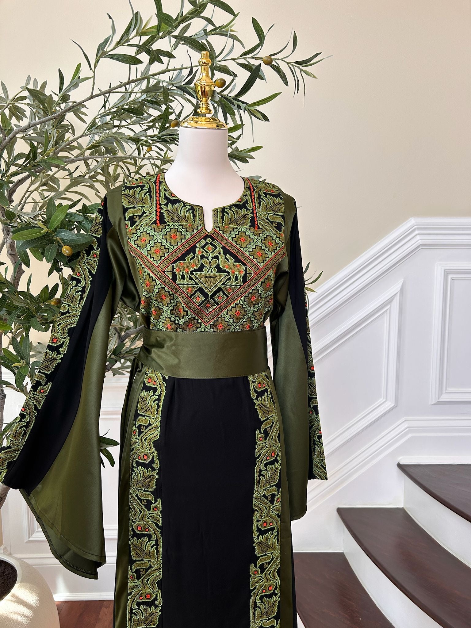 Black Embroidery Tatreez Green Thobe