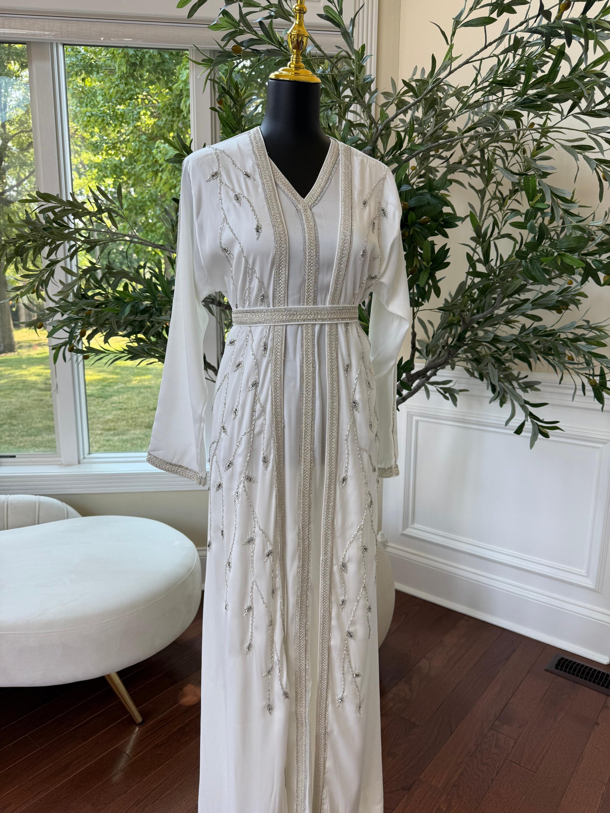 Floral White Grace Kuftan