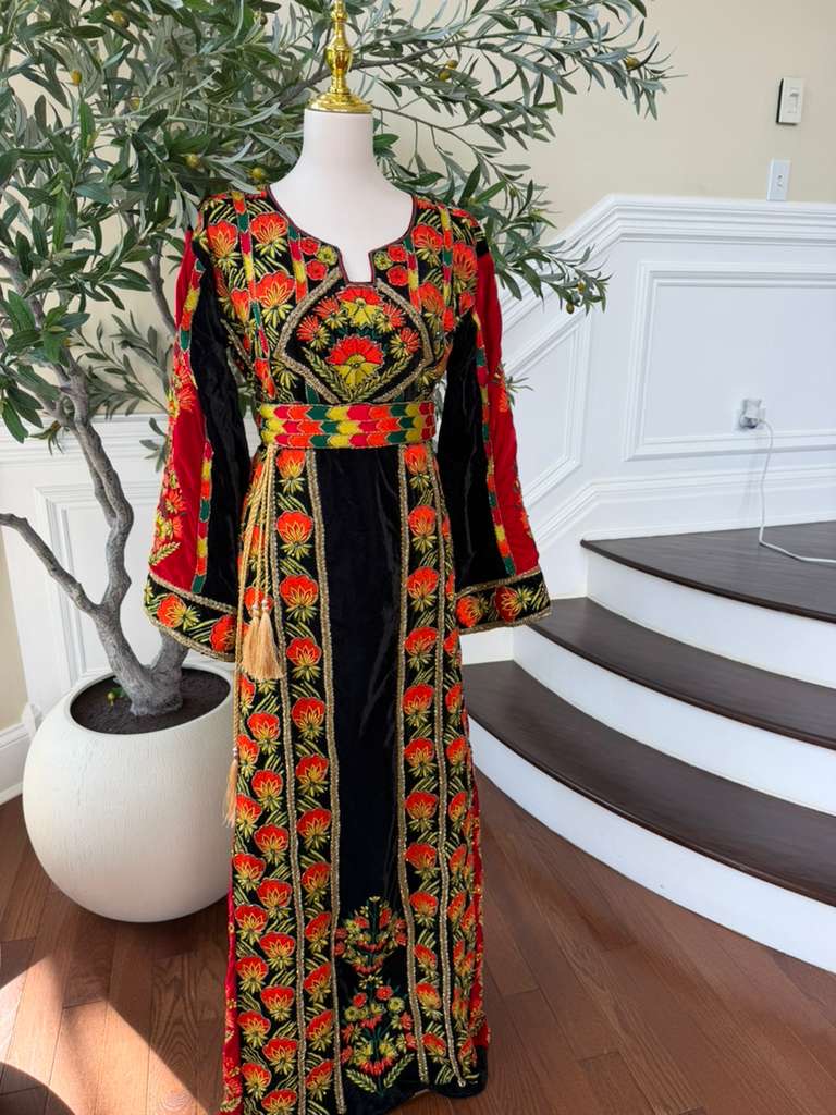 Velvet Black Embroidery Beaded Stone Thobe