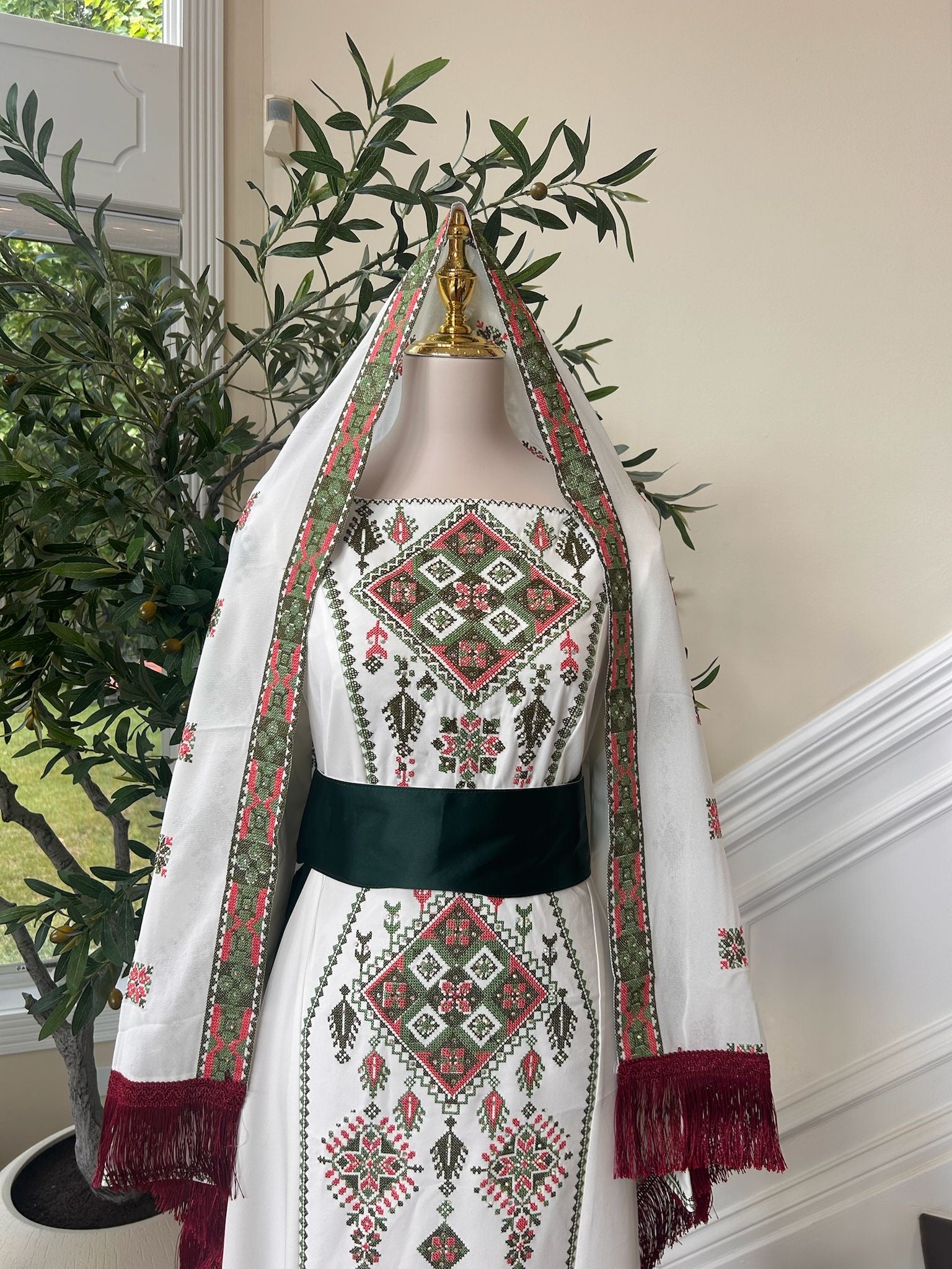 Green Tatreez White Khirka Shal Mandil