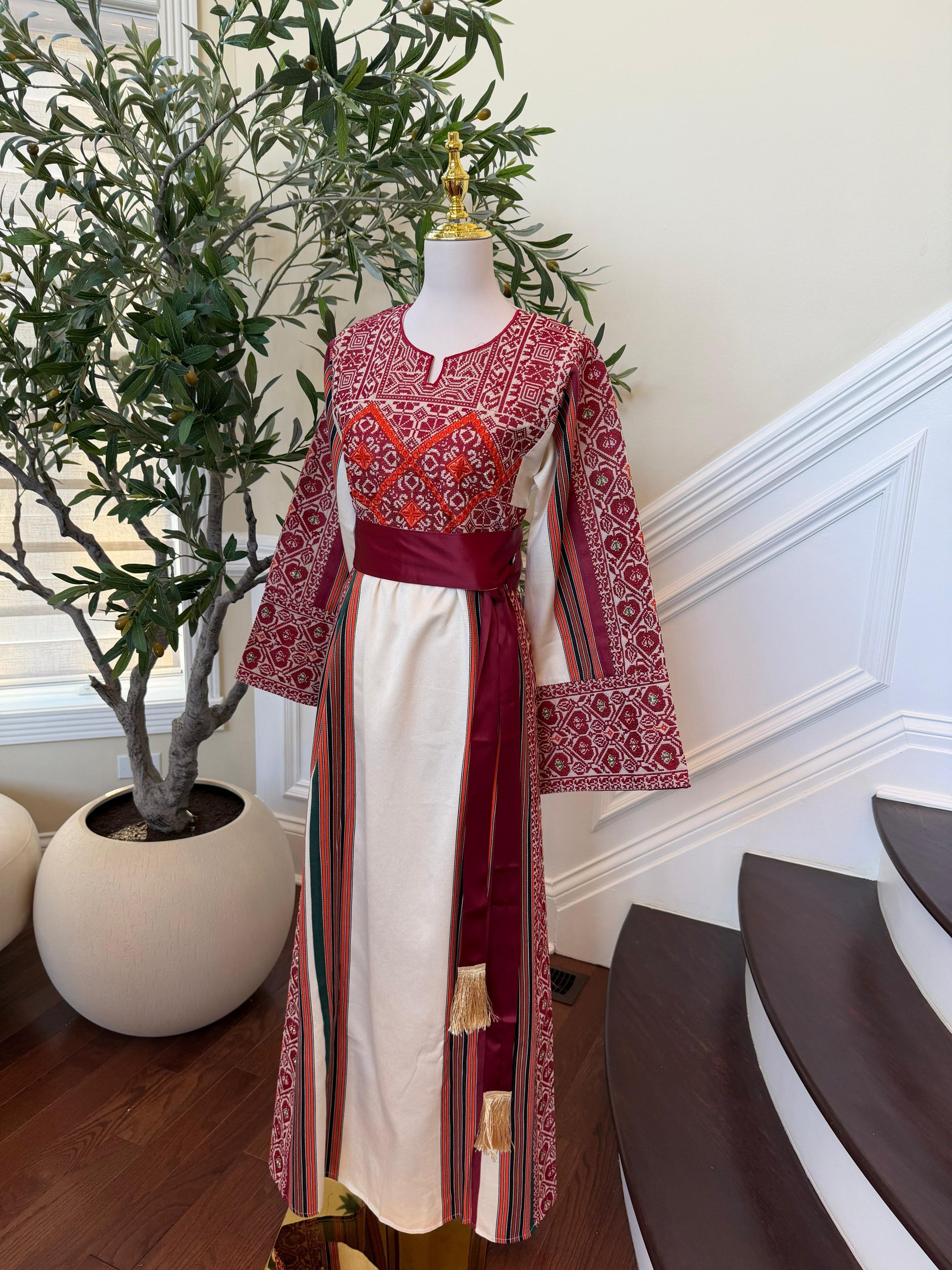 Cream Embroidery Tatreez Red Thobe