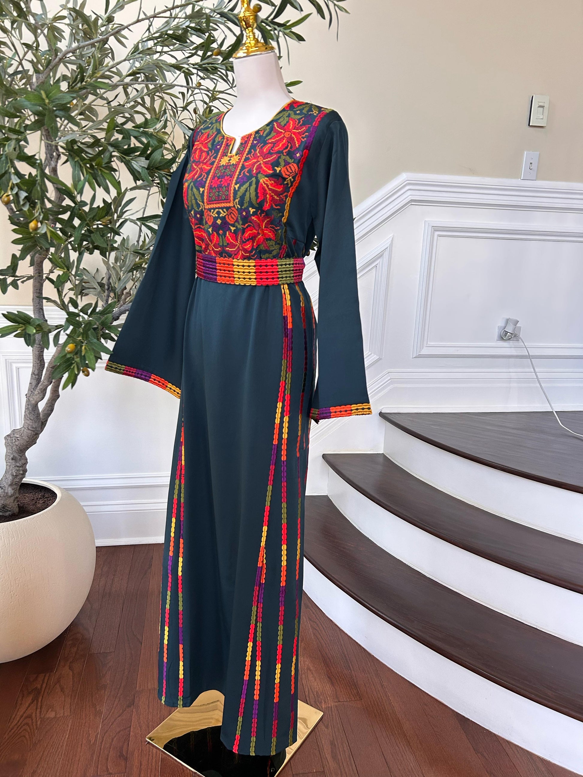 Emerald Green Embroidery Tatreez Thobe