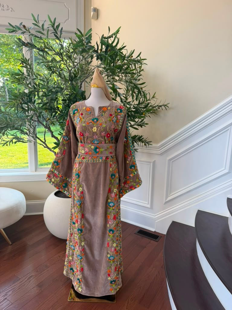 Tan Embroidery Beaded Stone Thobe