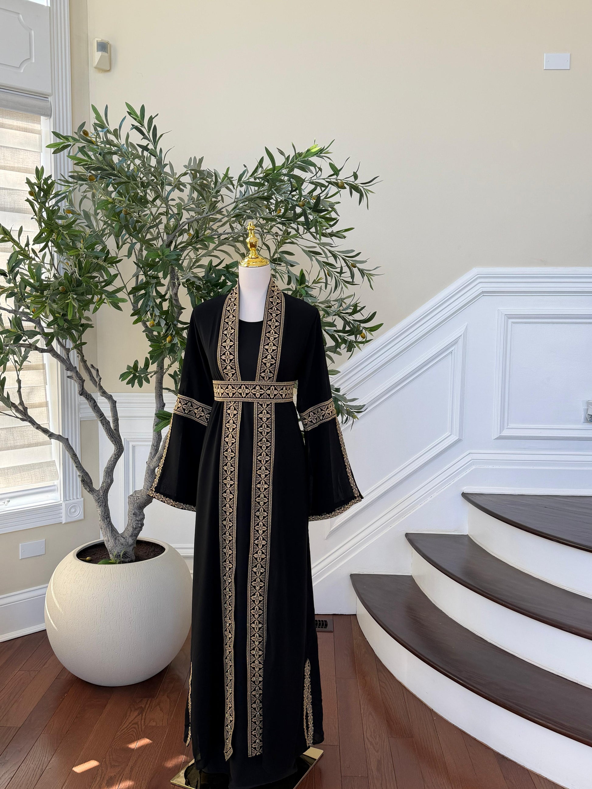 Black Two Piece Embroidered Thobe