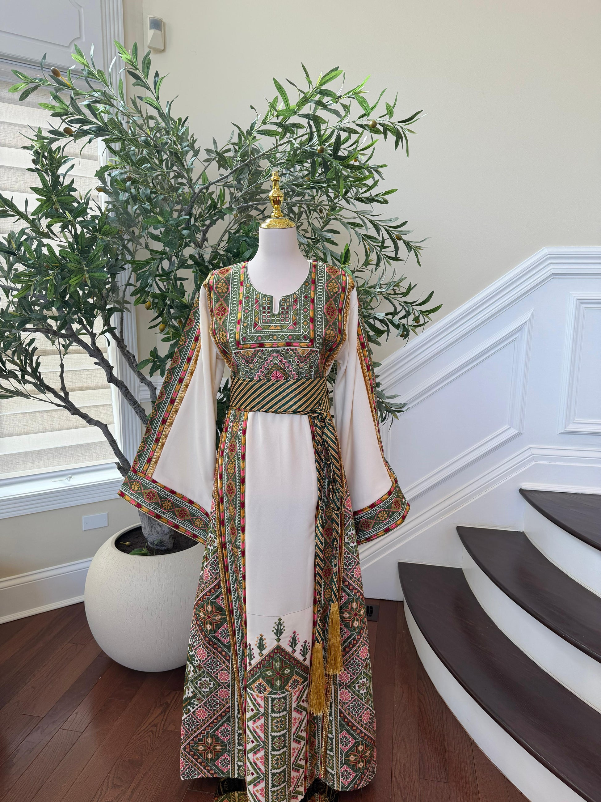 Olive Heritage: Off White Embroidered Tatreez Sabal Kharaz Thobe