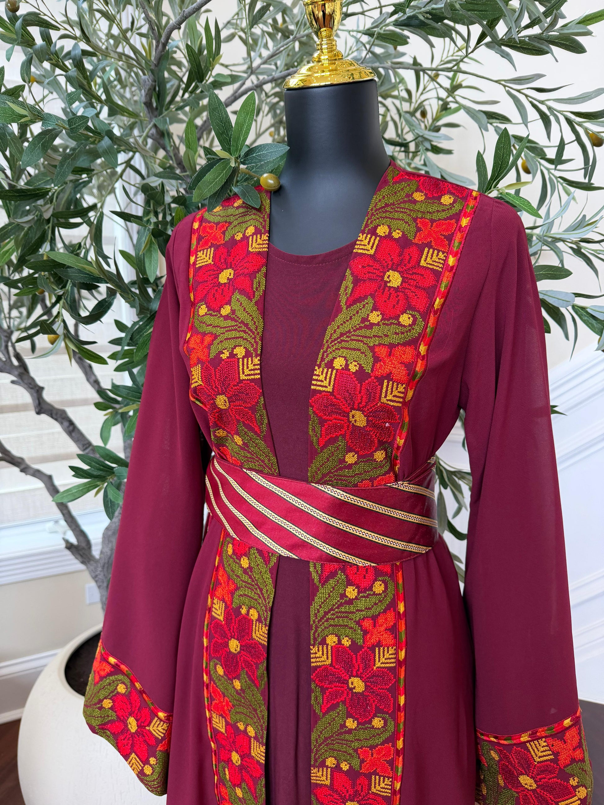 Red Embroidery Floral Tatreez Thobe