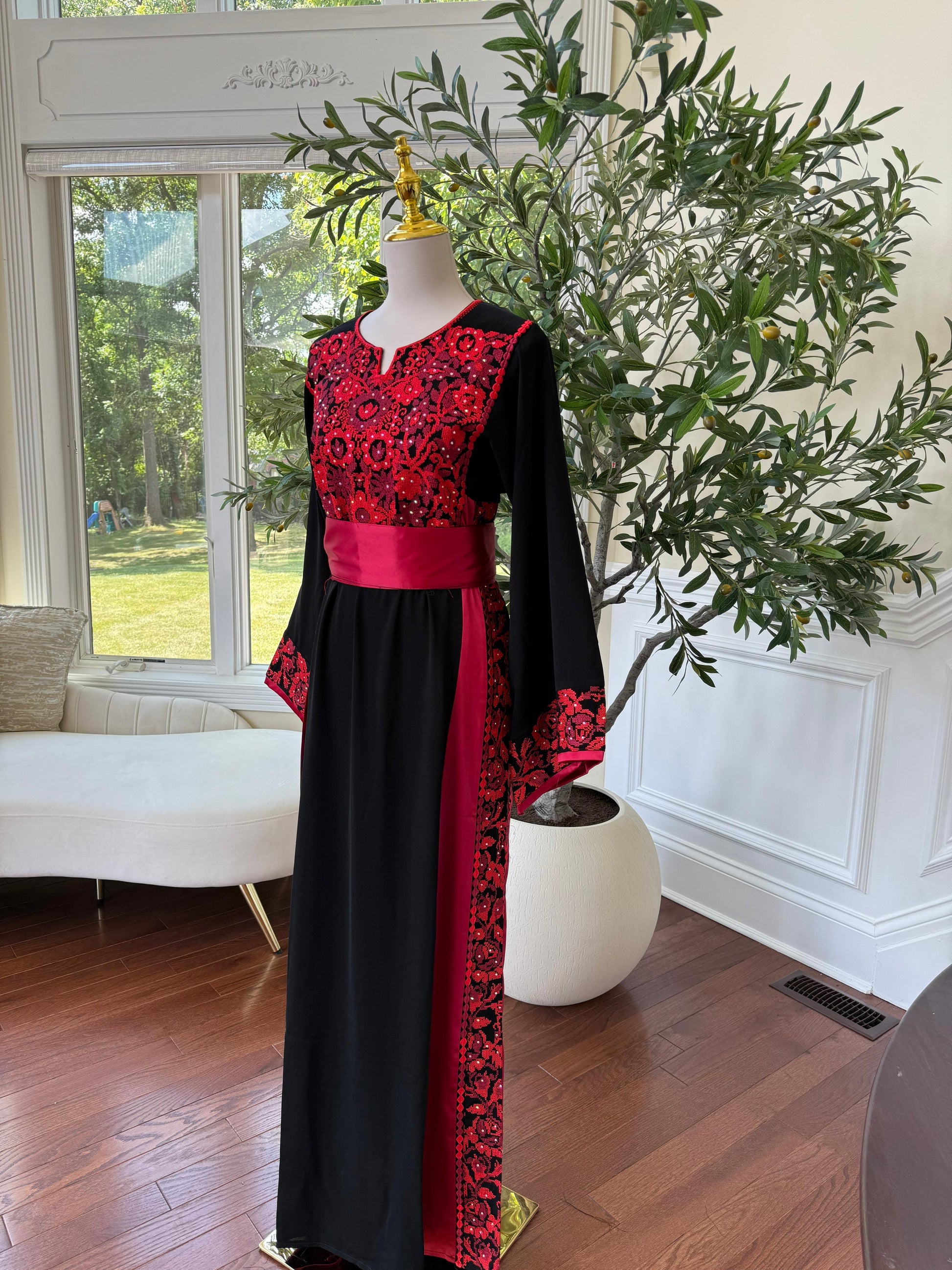 Red Tatreez Embroidery Thobe