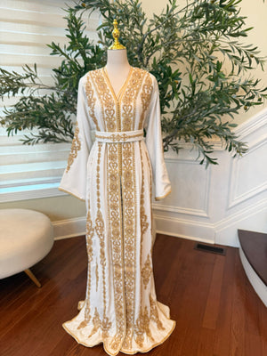 White Embroidery Golden Charm Kuftan