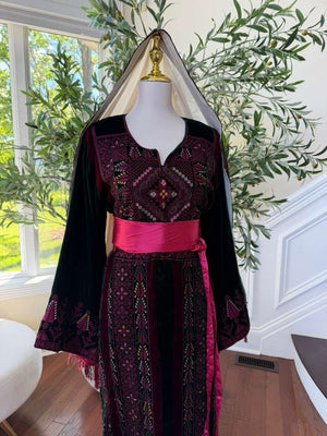 Velvet Green Embroidery Tatreez Thobe