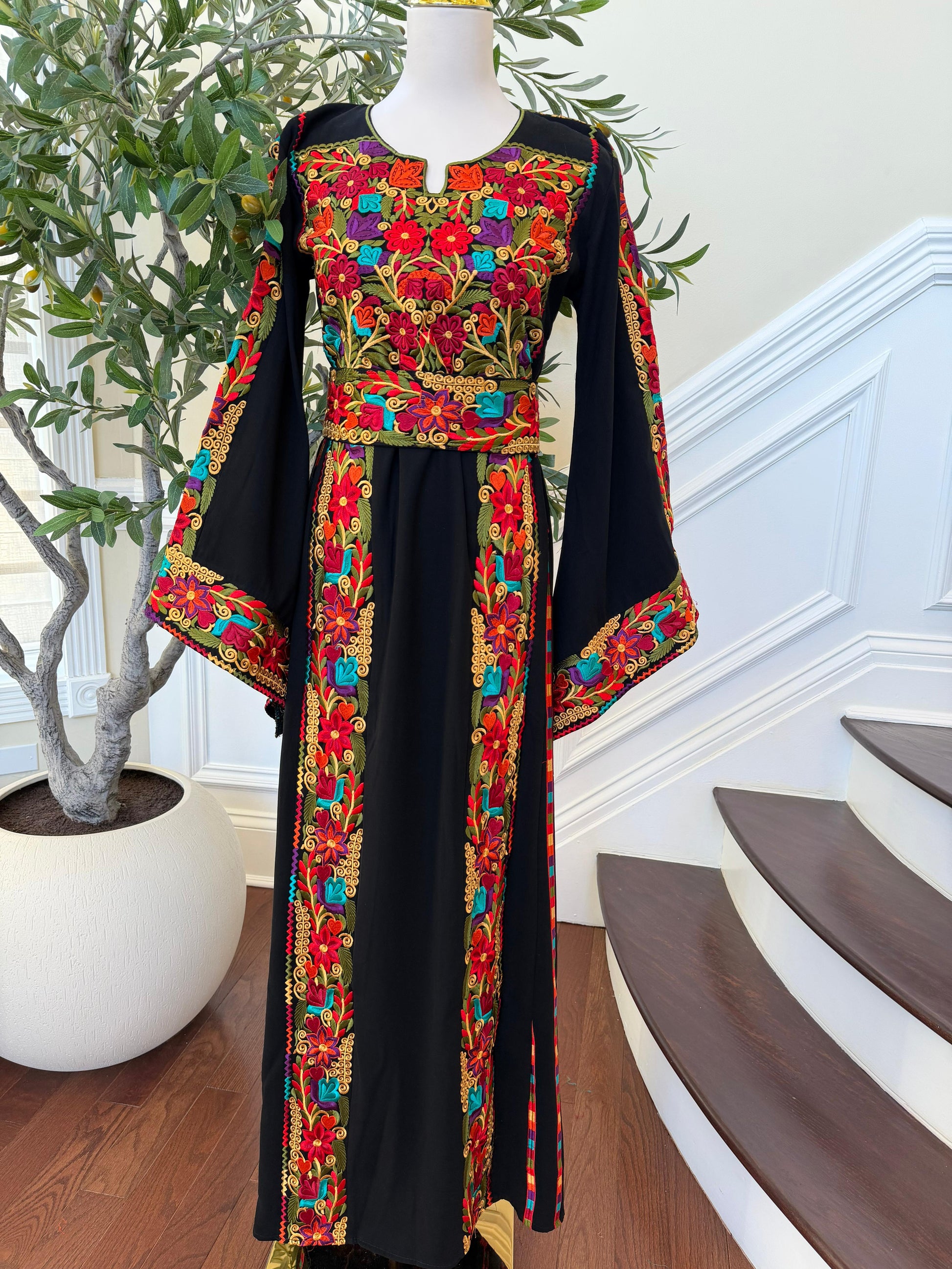 Black Embroidery Tatreez Thobe