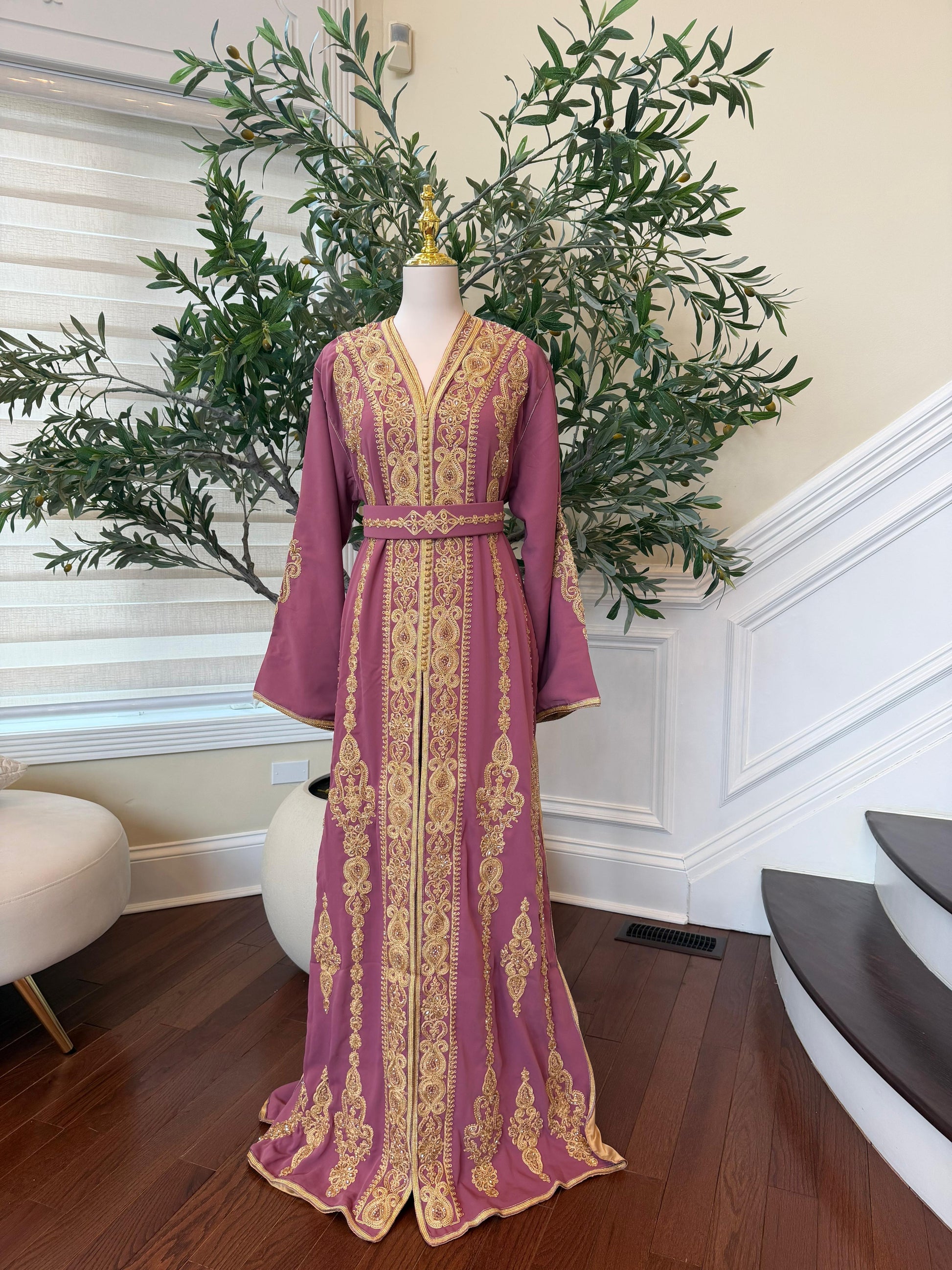 Pink Kuftan with Intricate Golden Embroidery Detail