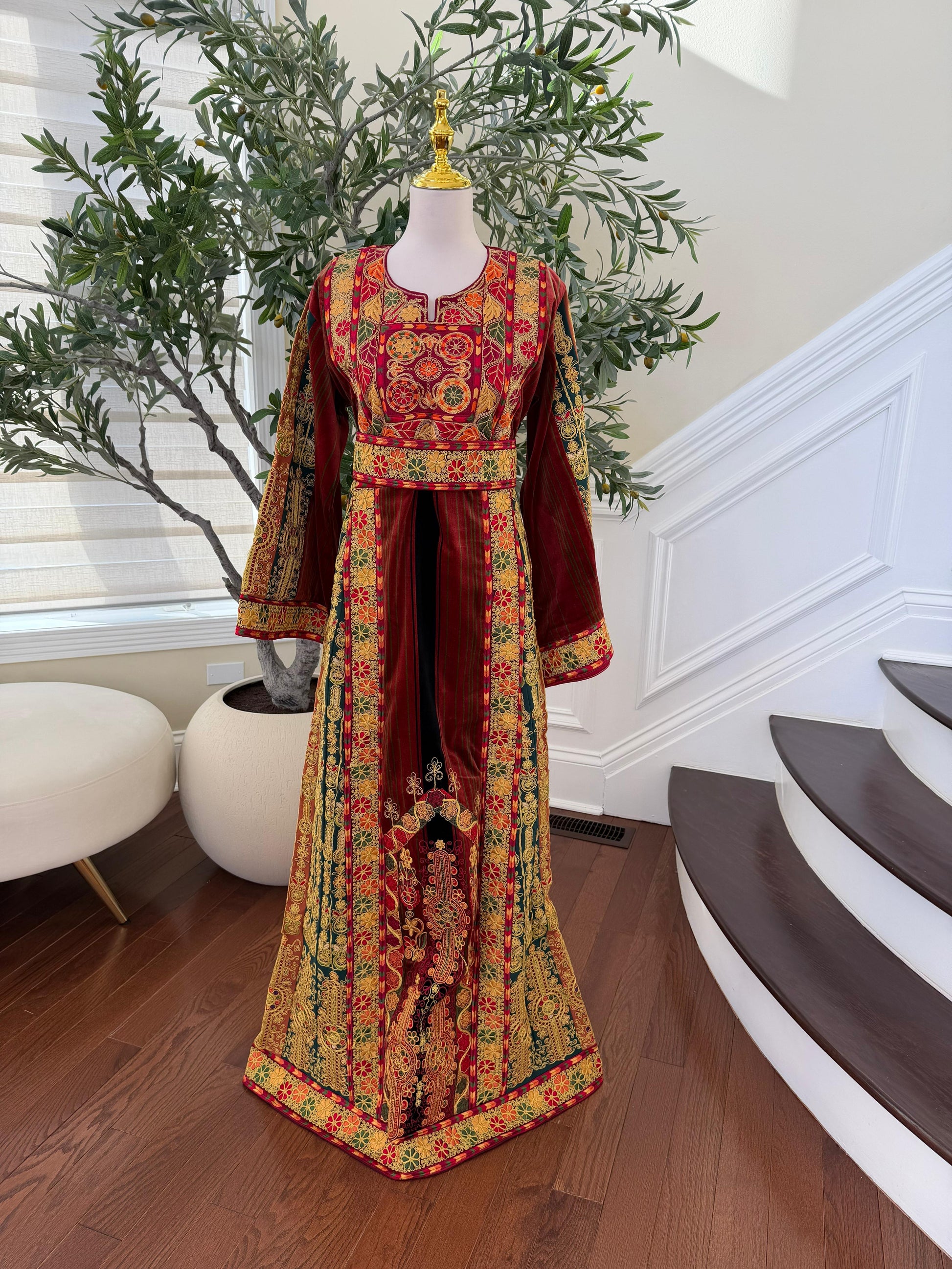 Embroidery Tatreez Jana W Nar Thobe