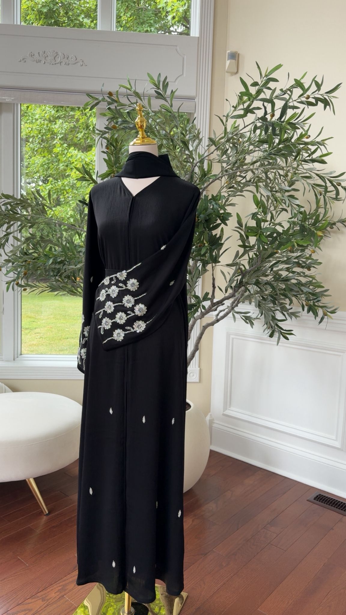 Black Sleeve Silver Charm Abaya