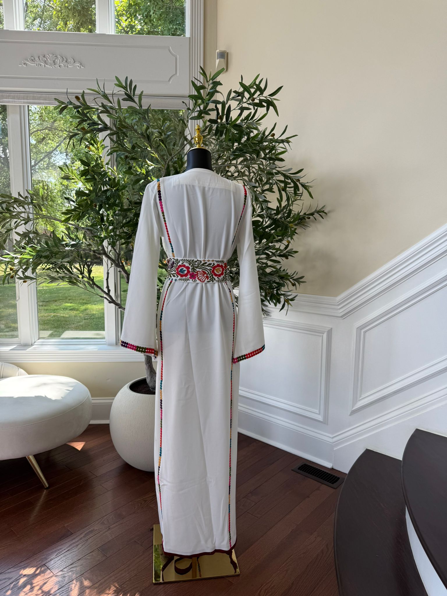 White Floral Embroidery Tatreez Thobe