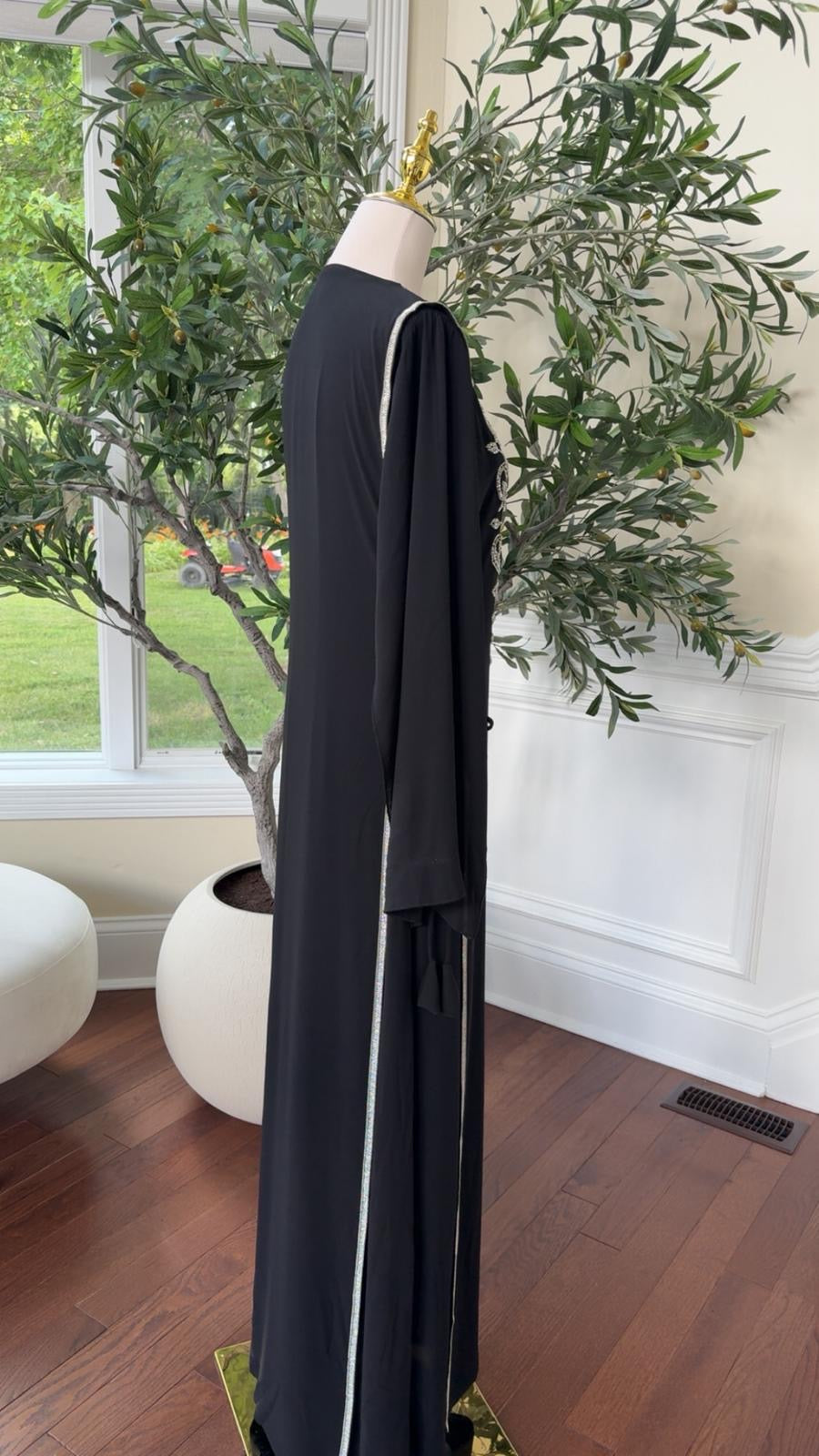 Luxury Black Kaftan with Intricate Silver Detailing