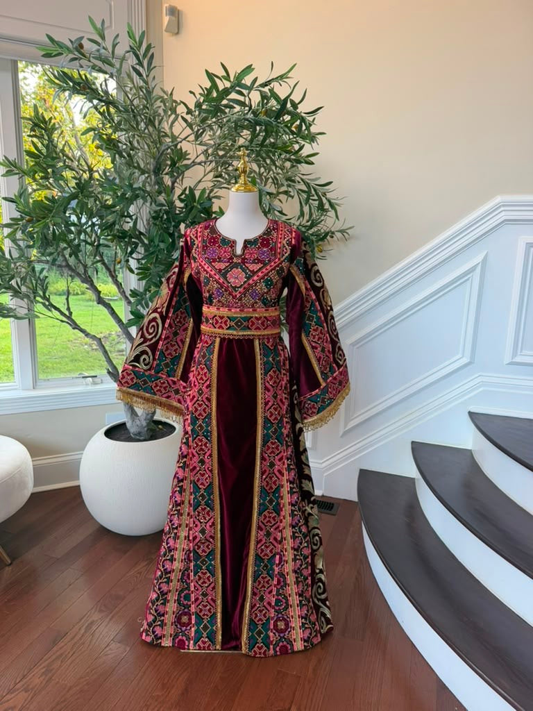 Burgundy Embroidery Tatreez Elegance Thobe