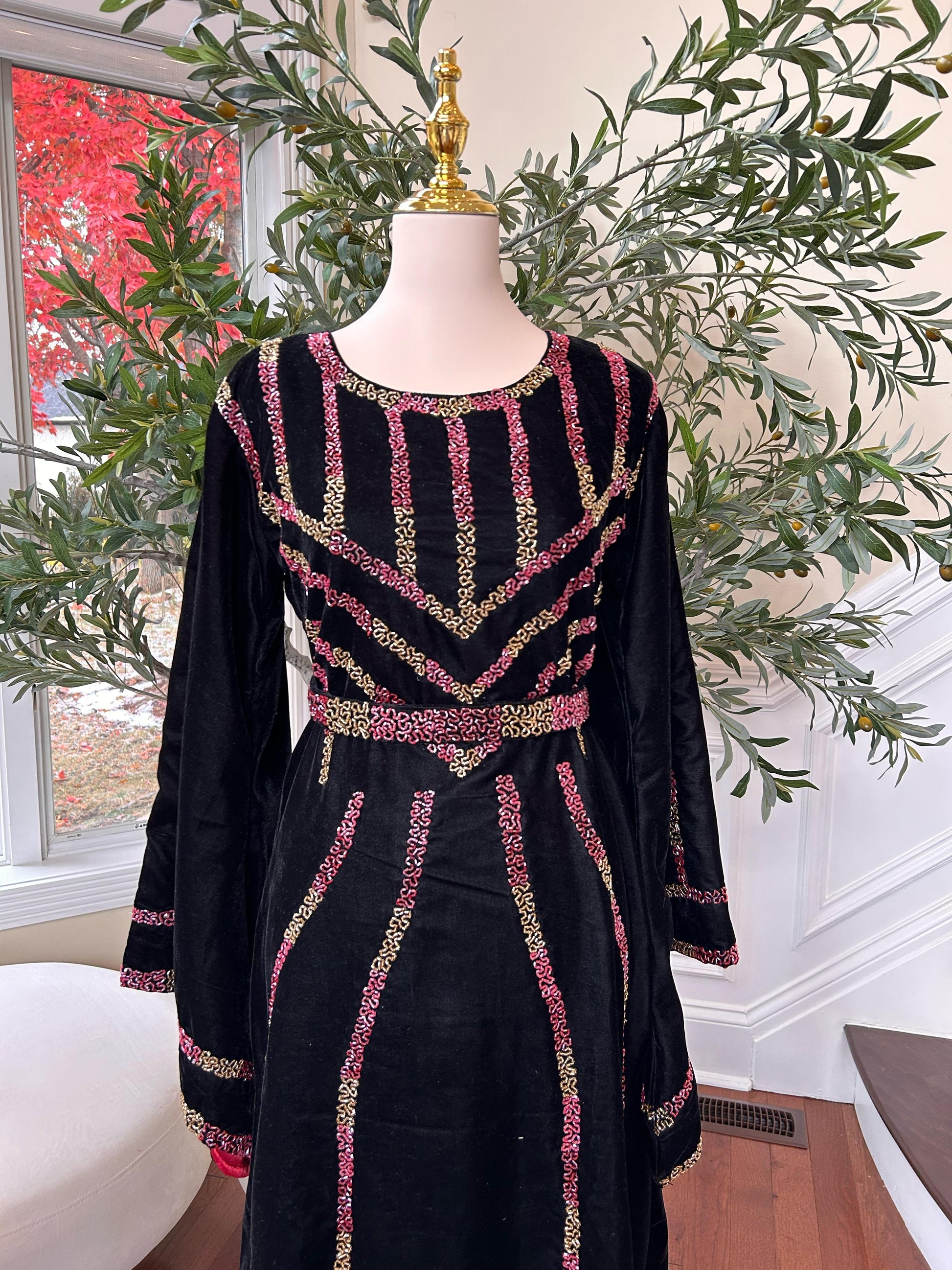 Black Velvet Beaded Stone Thobe